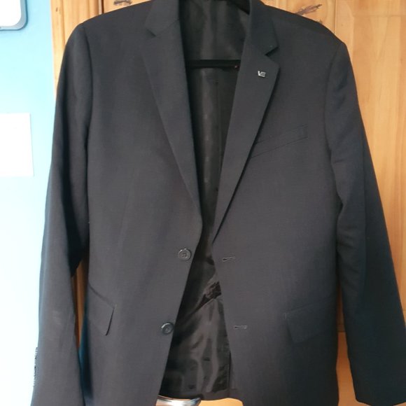 Costume - Picture 5 of 10